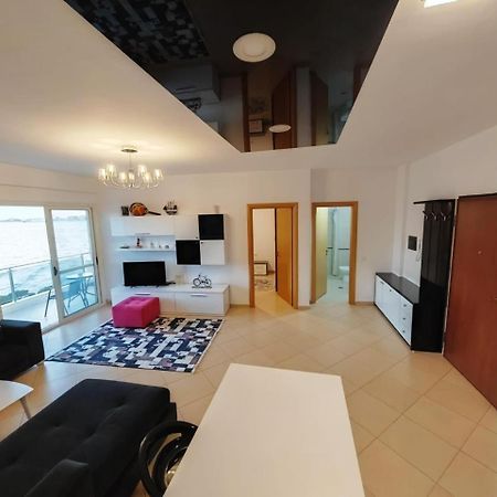Asta Apartments Free Private Parking Vlorë Buitenkant foto