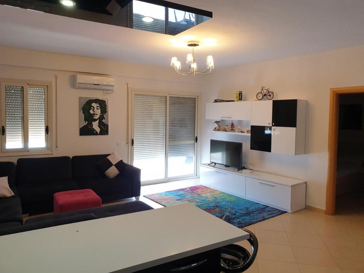Asta Apartments Free Private Parking Vlorë Buitenkant foto
