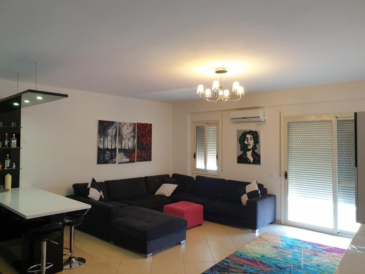 Asta Apartments Free Private Parking Vlorë Buitenkant foto