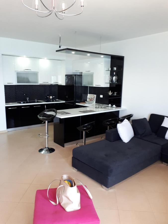 Asta Apartments Free Private Parking Vlorë Buitenkant foto