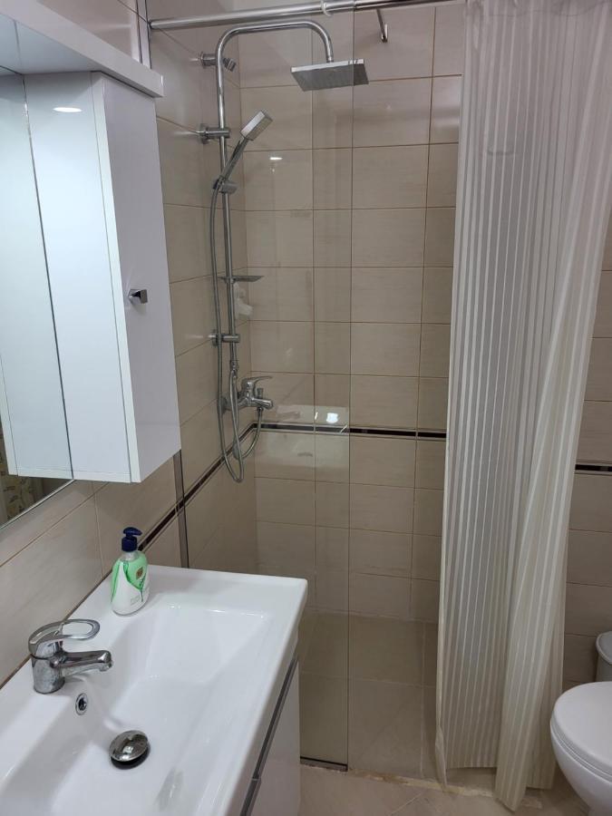 Asta Apartments Free Private Parking Vlorë Buitenkant foto
